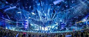 Flexible, quick-to-install stage rental LED display in various shapes