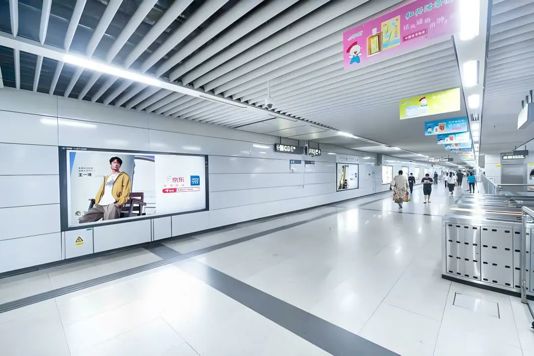Subway LED Advertising Screens: A Comprehensive Guide